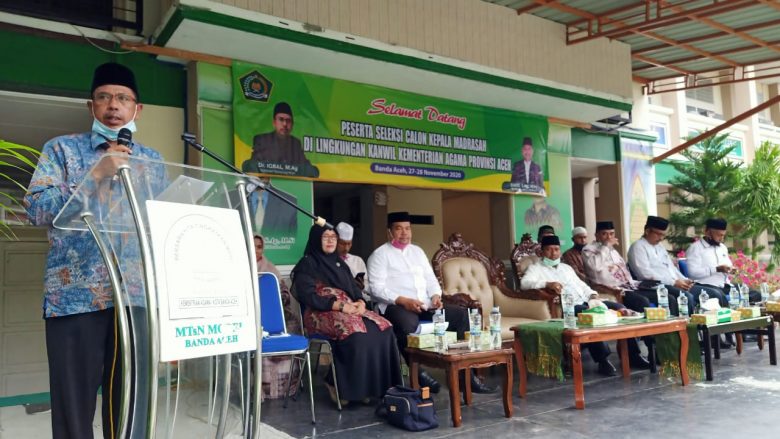 DR. Iqbal Buka Tes Cakep di Lingkungan Kankemenag Prov. Aceh